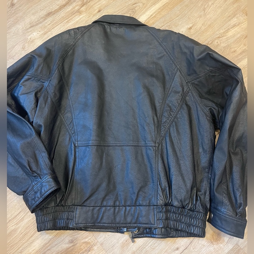 Wilsons 100% Leather Black Bomber Jacket Mens Size XL EUC - Picture 2 of 14